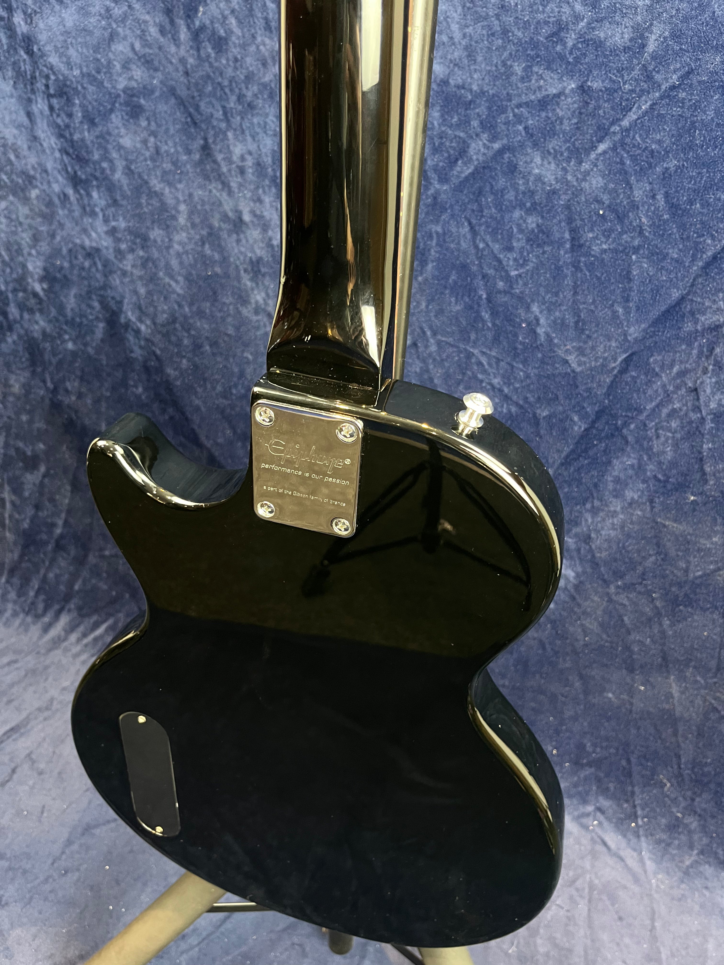 Epiphone Les Paul Junior Special in Black Pre-owned
