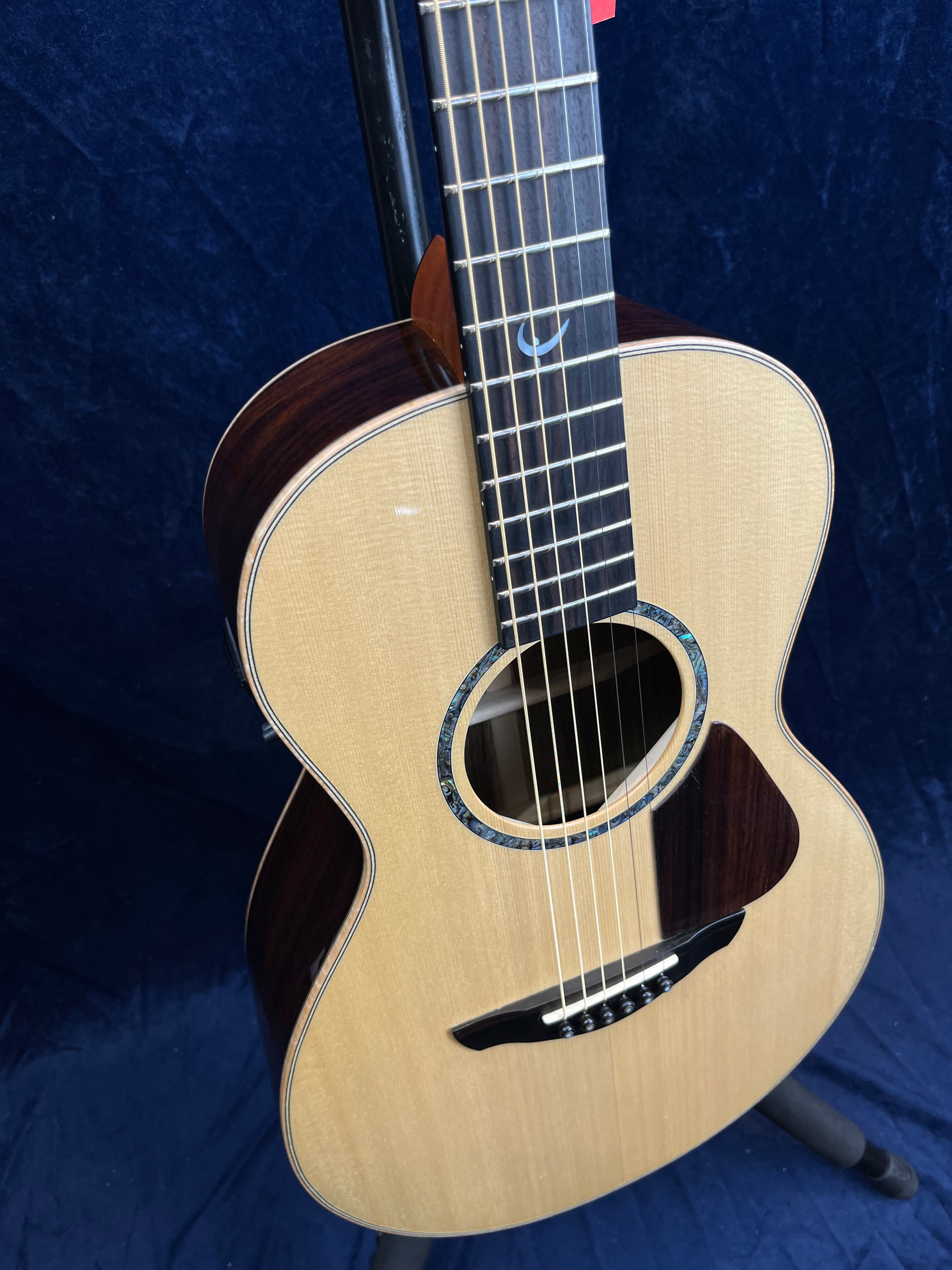 Faith FMEHG Mercury Parlour Spruce Rosewood in HiGloss Natural Pre-owned with Case