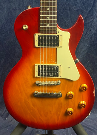 Cort CR100 Classic Rock Electric Guitar in Cherry Red Sunburst Pre-owned