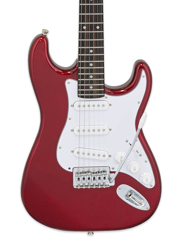 Guitare électrique rouge à trois micros blancs, plaque blanche, trois boutons ronds et une barre de vibrato près des cordes.